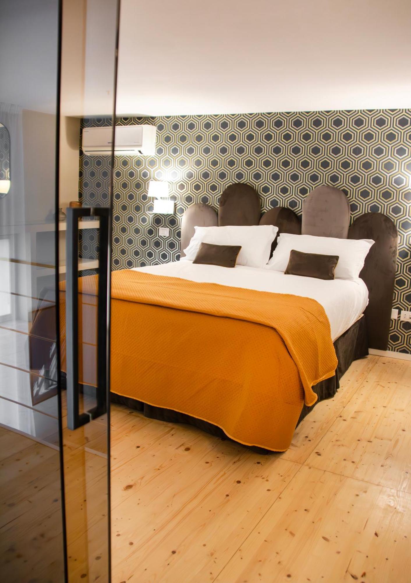 Dimora Bernini Apartment Naples Luaran gambar